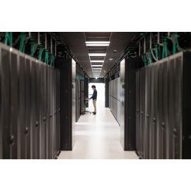 Hewlett Packard Enterprise Q9B90AAE licencia y actualización de software 1 licencia(s)