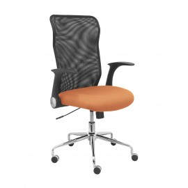 Silla Minaya respaldo malla negro asiento bali marrón
