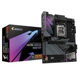GIGABYTE Placa base X870E AORUS MASTER - Compatible con CPUs AMD Ryzen 9000